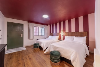 Standard Room, 2 Queen Beds, Non Smoking