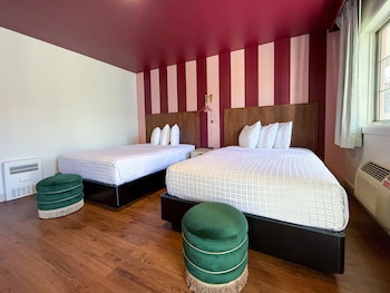 Standard Room, 2 Double Beds, Non Smoking