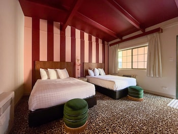 Standard Room, 2 Double Beds, Non Smoking