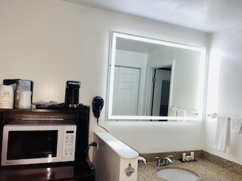 Room, 1 King Bed, Non Smoking