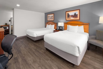 Room, 2 Queen Beds, Non Smoking