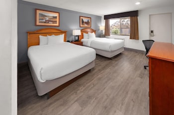 Room, 2 Queen Beds, Non Smoking