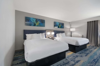 Standard Room, 2 Queen Beds, Non Smoking