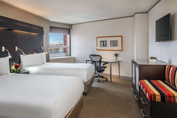 Room, 2 Double Beds, City View