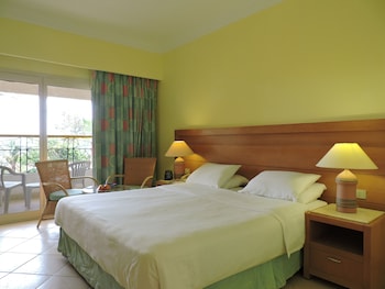 Standard Double Room with Pool and Sea View