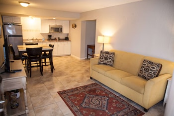 Studio Suite, Multiple Beds, Non Smoking