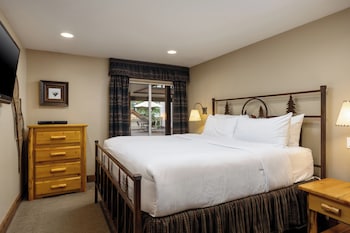 Premier Condo, Fireplace (Montaneros 216)