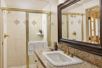 Premier Condo, Fireplace (Montaneros 406)