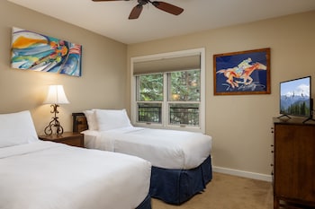 Premier Condo, Fireplace (Montaneros 416)