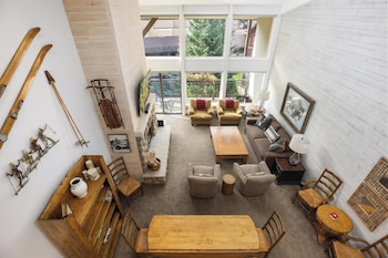 Premier Condo, Fireplace (Montaneros 412)