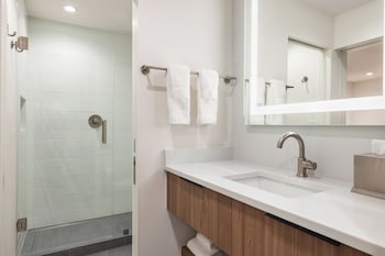 Signature Condo, Air conditioning (Montaneros 214)