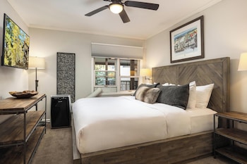 Premier Condo, Fireplace (Montaneros 412)