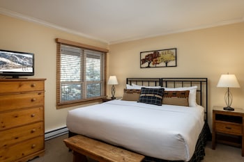 Premier Condo, Fireplace (Montaneros 408)