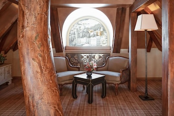 Penthouse, Lake View (Suite)