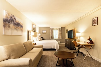 King Fireplace Suite