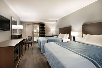 Room, 2 Queen Beds, Non Smoking