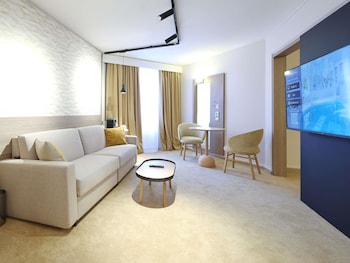 Junior Suite, 1 King Bed with Sofa bed