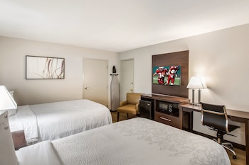 Deluxe Room, 2 Double Beds, Accessible (Roll-In Shower, Smoke Free)