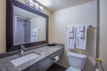 Deluxe Room, 1 Queen Bed with Sofa bed, Non Smoking