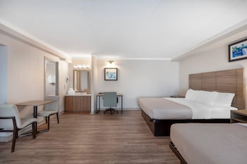Suite, Multiple Beds, Non Smoking