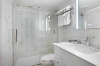 Exterior Room, 2 Queen Beds, Non Smoking (No Elevator)