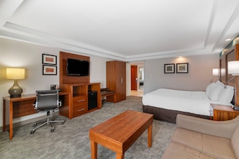 Suite, Multiple Beds, Non Smoking