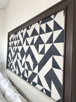 Standard Room, 1 King Bed, City View