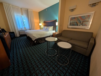Suite, 1 King Bed, Accessible, Non Smoking (with Sofabed)