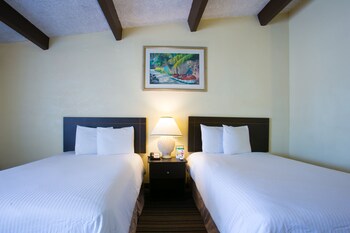 Standard Room, 2 Double Beds, Non Smoking