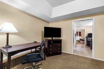 Suite, 1 King Bed, Non Smoking (Living Room;Walk-in Shower)