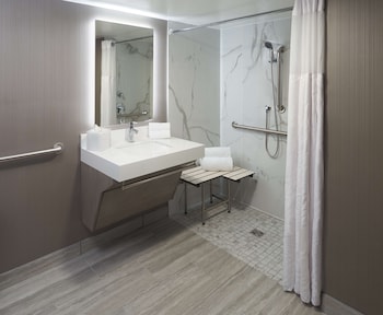 Premium Room, 2 Queen Beds, Accessible, Oceanfront