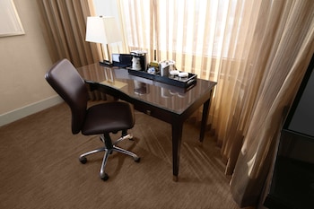 Junior Suite, 2 Double Beds (Deluxe View)