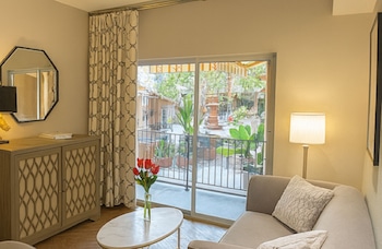 Premium Room, 2 Queen Beds, Refrigerator & Microwave, Courtyard Area