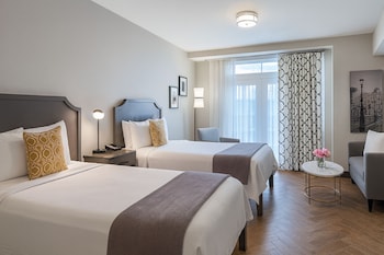 Premium Room, 2 Queen Beds, Roll-in Shower, Jetted Tub