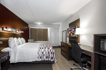 Superior Room, 1 King Bed, Accessible (Smoke Free)