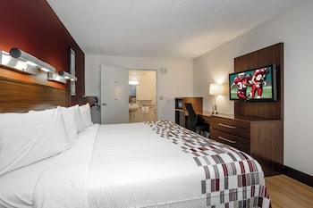 Superior Room, 1 King Bed, Accessible (Smoke Free)