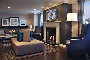 Luxury Suite, 1 King Bed