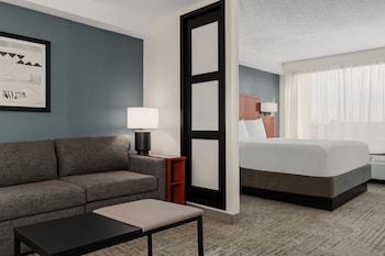 Suite, 1 King Bed with Sofa bed, Accessible Bathtub