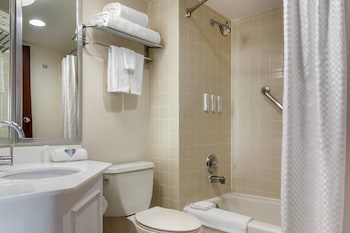 Suite, 1 Queen Bed, Accessible, Non Smoking