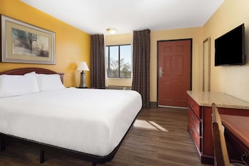 Deluxe Room, 1 Queen Bed, Non Smoking
