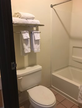 Deluxe Room, 1 Queen Bed, Non Smoking