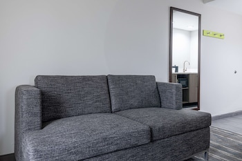 Deluxe Room, 1 King Bed