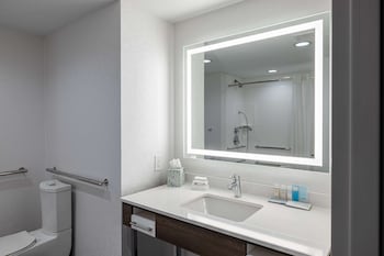 Room, 2 Queen Beds, Accessible