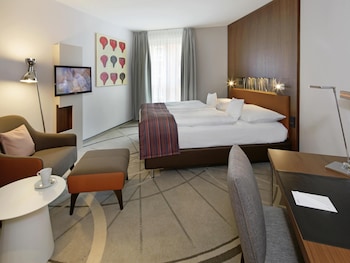 Classic Room, 1 King Bed