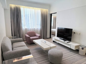 Deluxe One Bedroom Suite