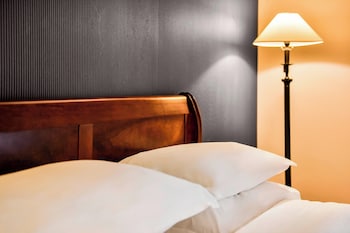 Deluxe Room, 1 Queen Bed