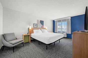 Room, 1 King Bed, Accessible (Hearing)