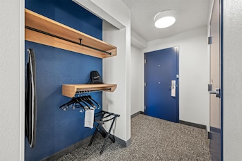Room, 1 King Bed, Accessible (Hearing)
