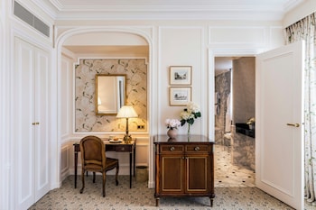 Prestige Room