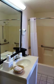 Standard Room, 1 King Bed, Accessible